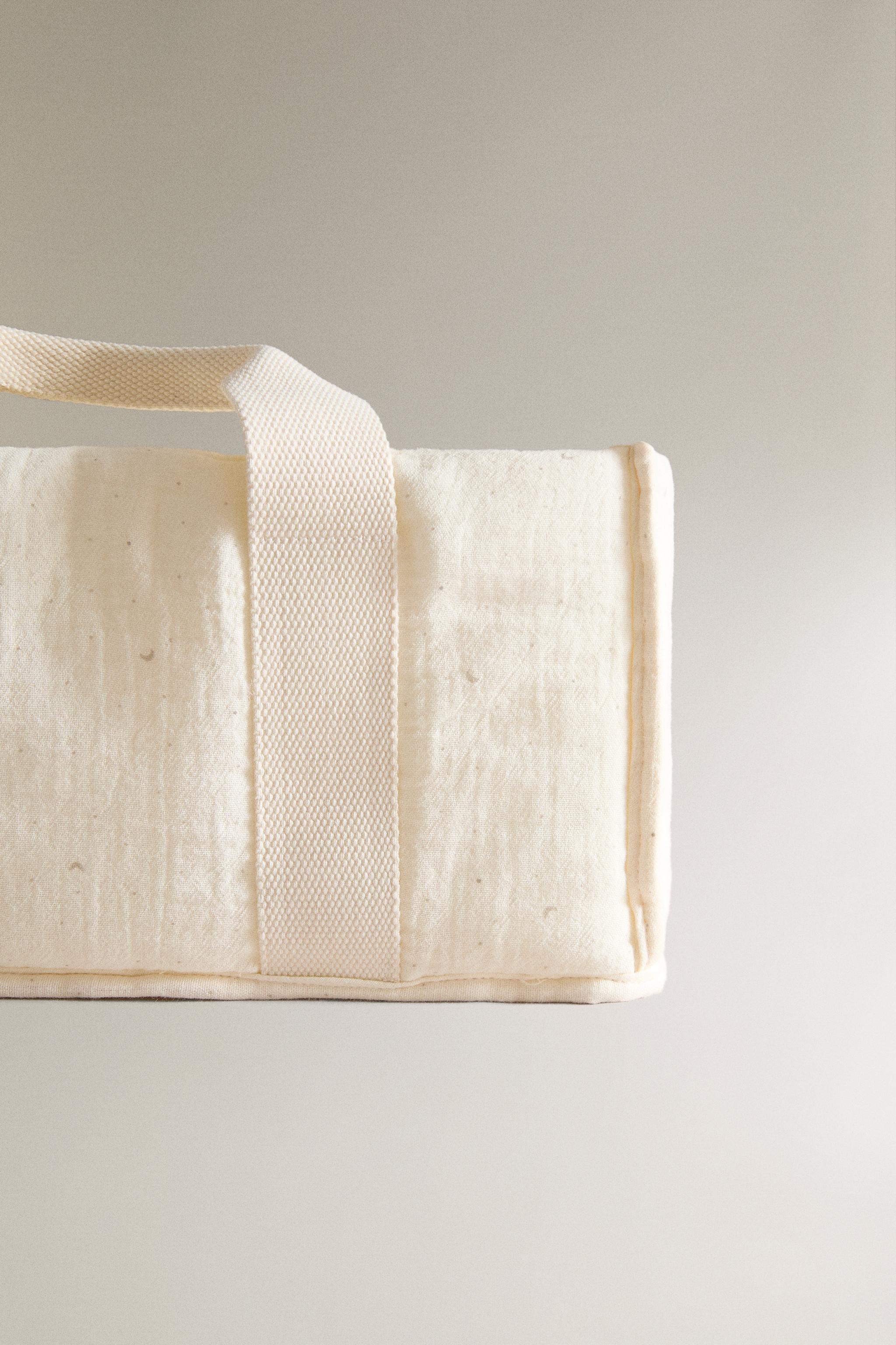 BABY CLOTHES ORGANIZER MOON HANDLE